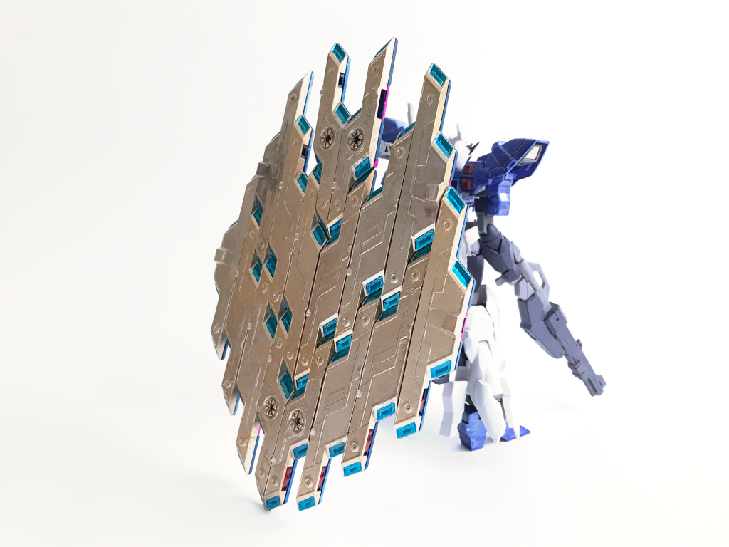 後ろ.その見た目から「扉」とも形容されるフルムーン形態.16枚そろえると圧巻ですね.