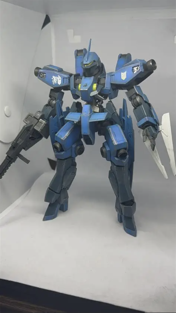 RE1/100 シュヴァルベグレイズ(マクギリス機)–2枚目/制作者：よっしー@修行中