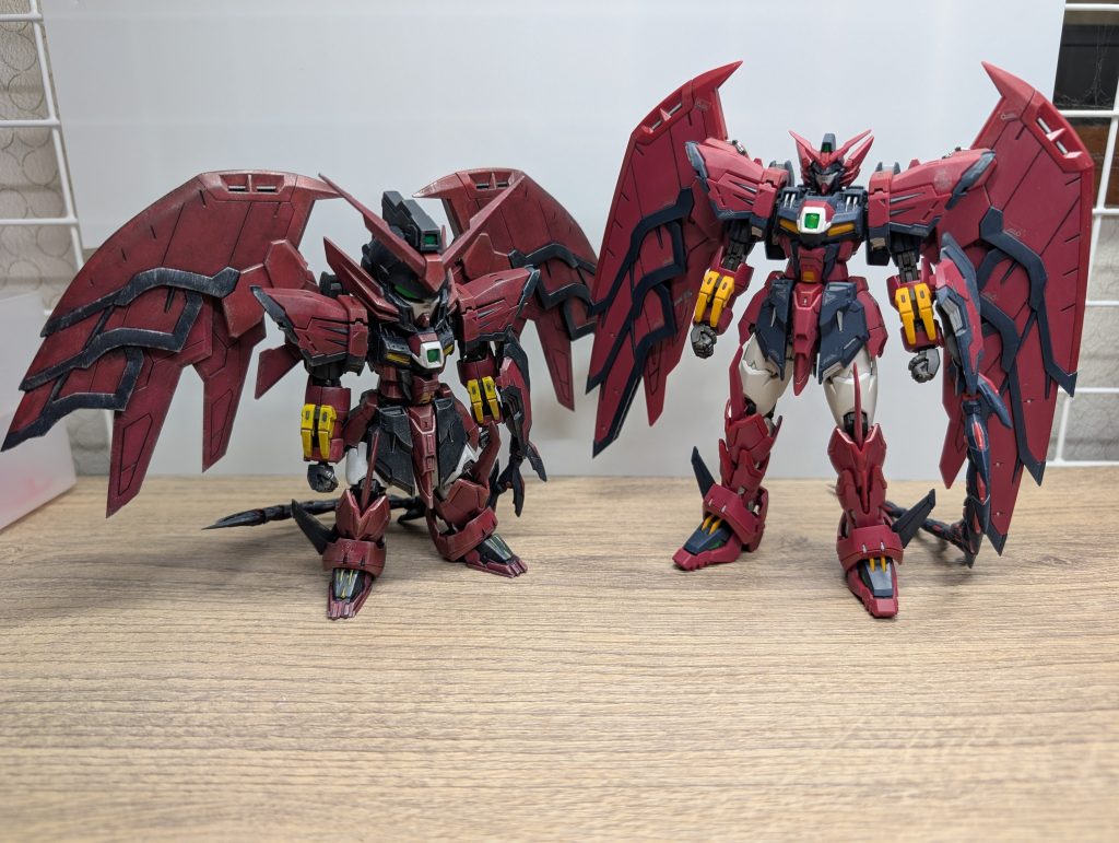 最後に復帰初のRGエピオンとのサイズ比較。ちゃんとSD風になったかな？