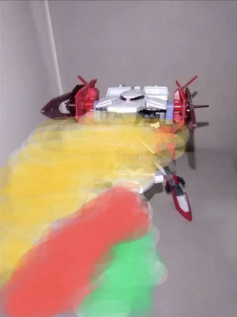 それぞれ色の異なるビームを全門展開すると、宇宙艦の副砲に匹敵する破壊力を発揮する。 〜花咲川女子学園高等部生徒会報より〜