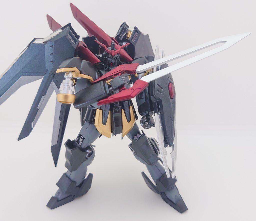 武器その2:近接対装甲刀 ディス・パテールジャマダハル状の大型ヒート剣。