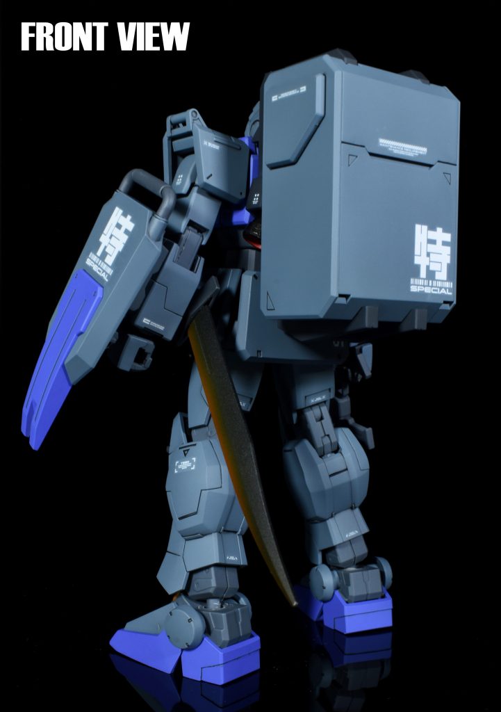 リアビューたくさん余るウェポンラック、全体のシルエットに変化を持たせられるのでいいですね