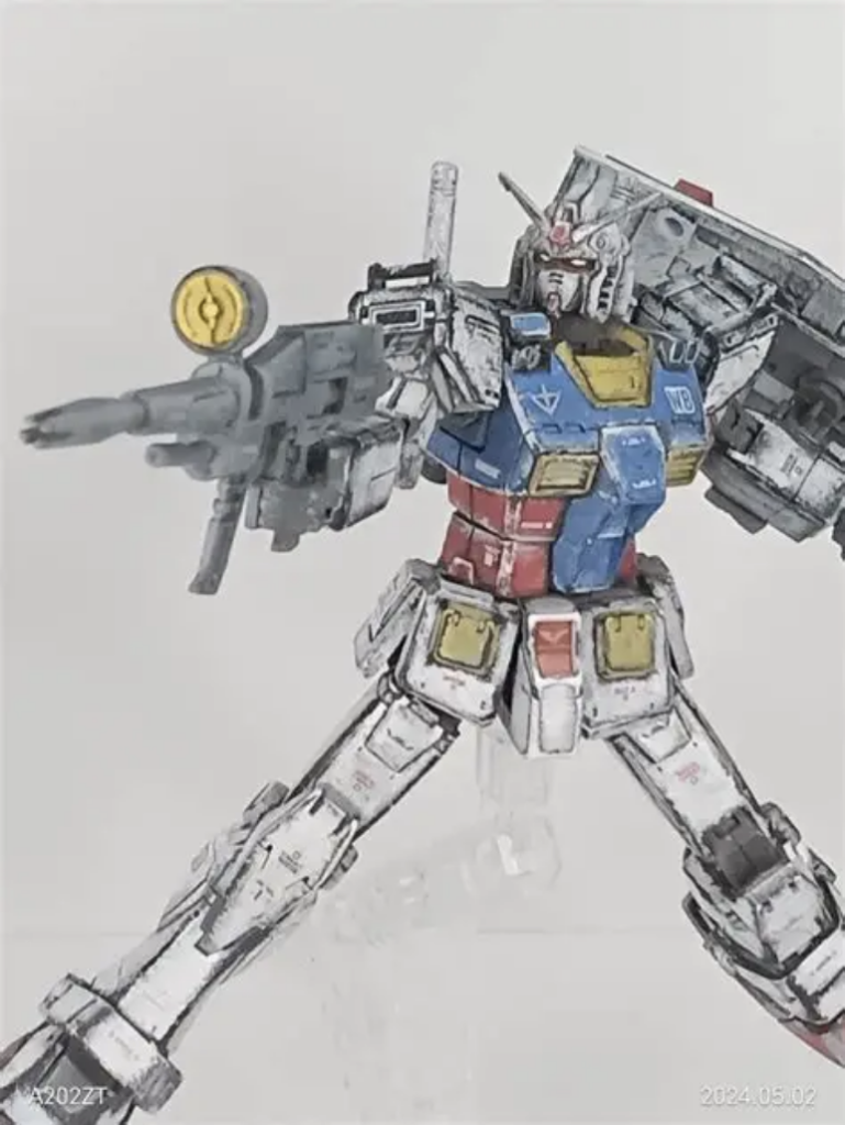 よく動くキットで、以前のHGでは諦めていたようなポージングも出来てしまいます。初めて作ったときは感動して、燃え上がりました。