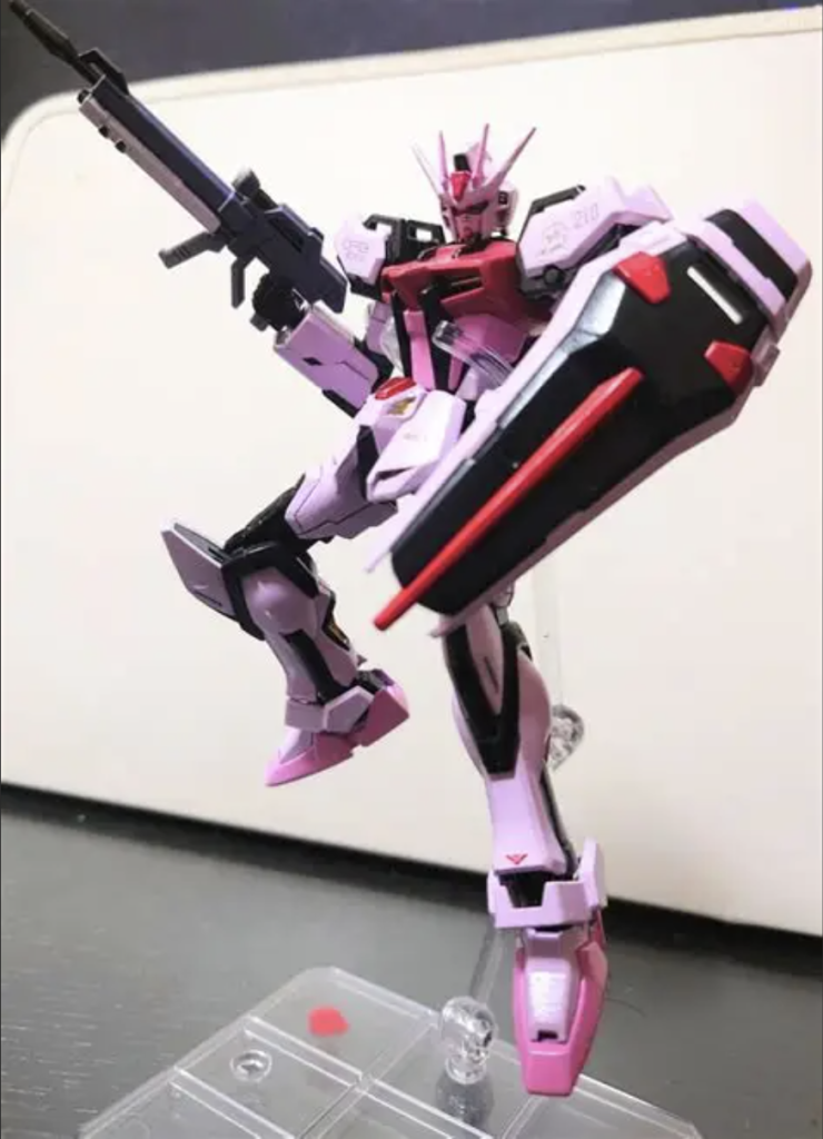 ストライカーパックが無いとシャープな印象ですね