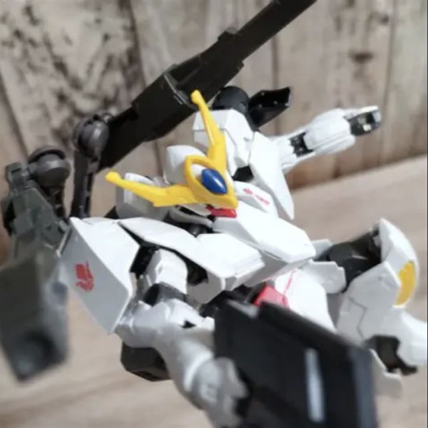 ガンダムバルバトス　ダインスレイヴ装備