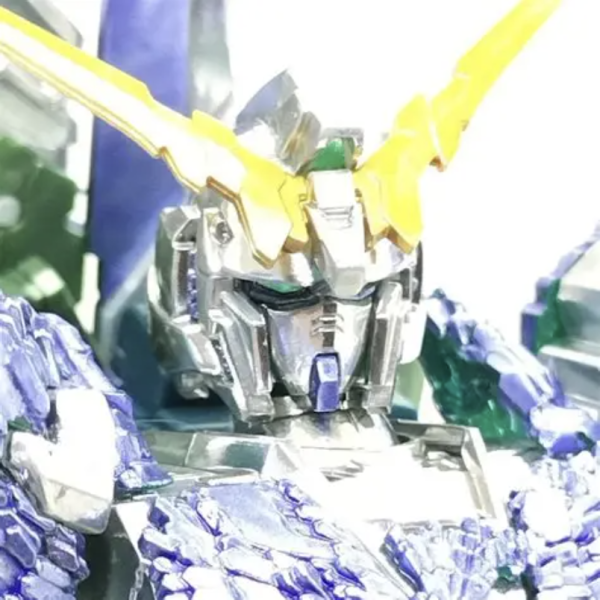 ユニコーンガンダム(光の結晶体)