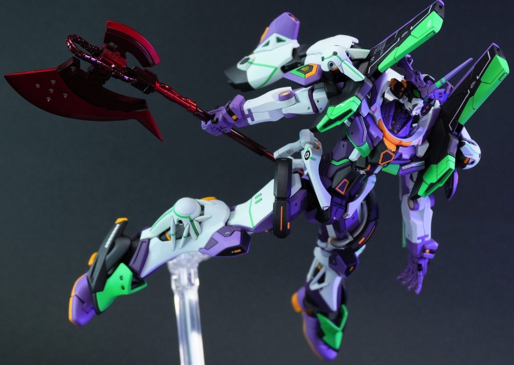 ジークアクス本体はそのままにエヴァのパーツを外装としてあちこちに貼り付けていくような形でミキシングを行っていきました