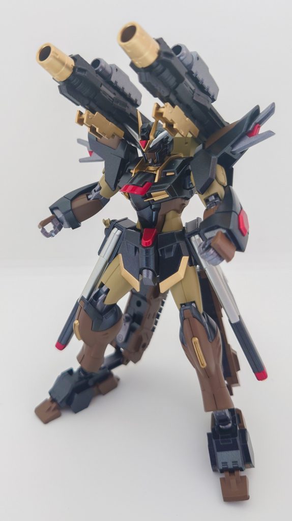 武装その4:大型ビームキャノンバックパックに装備された本機体最大火力を誇るビームキャノン。