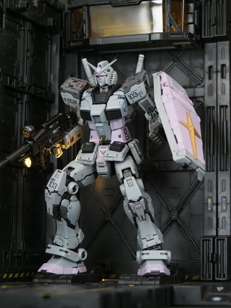 カタパルトから発進イメージで煽りのアングルだと迫力出ますよね