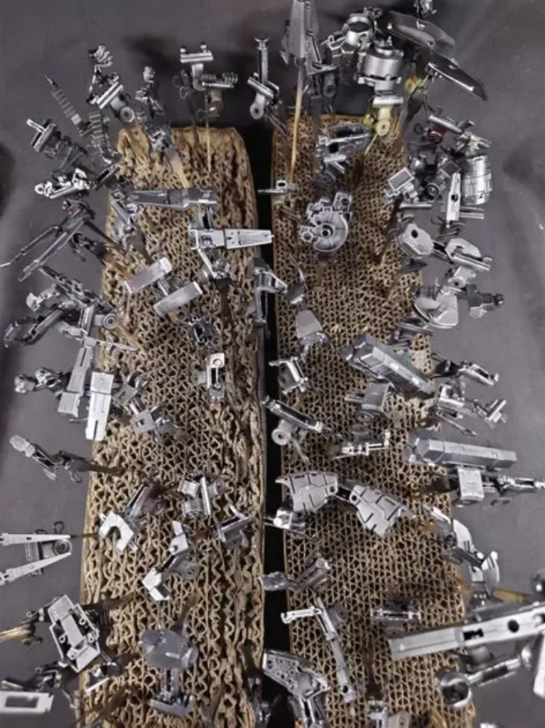 ガンダム·キュリオスGW–4枚目/制作者：やっすおう