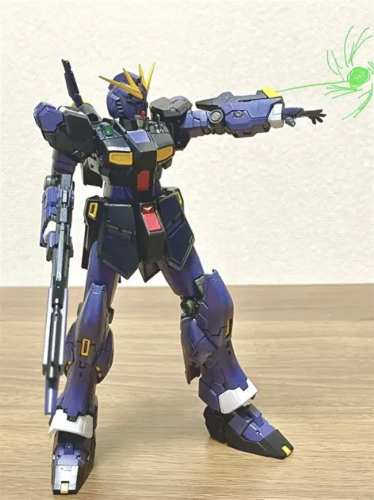 武装2:サイコチャクラム念動力でチャクラムを形成し投擲する。 