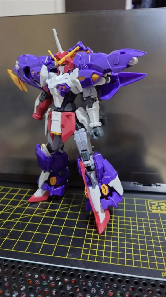 塗装前の仮組みです。若干頭がデカいかも?と懸念してましたが、塗ったら気にならなくなりました。ベースキットの問題なのか、動かしてると結構ポロリします。