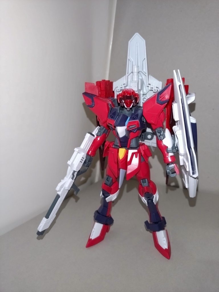 ビームライフルイモータルジャスティス、ライジングフリーダムと同様の装備。不使用時は腰部にマウント。