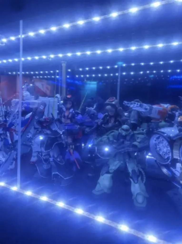 ガンダムパブ–3枚目/制作者：eguryuu