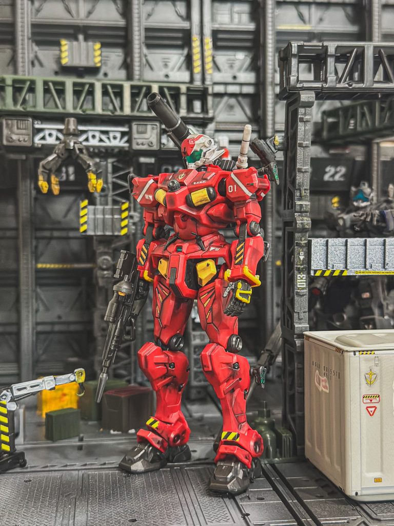 格納された無人の 軽キャノン RGM-79