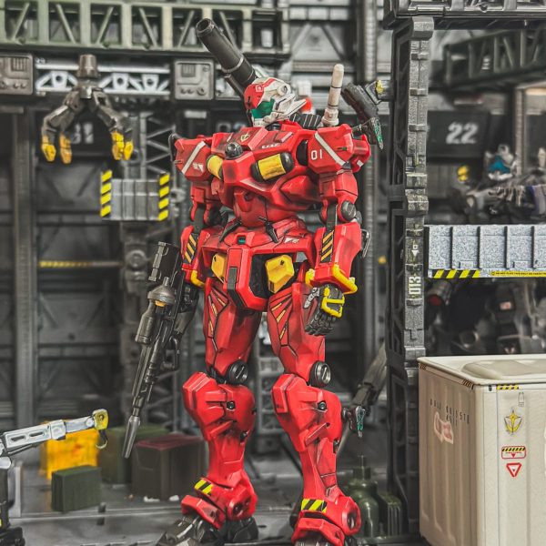 格納された無人の 軽キャノン RGM-79