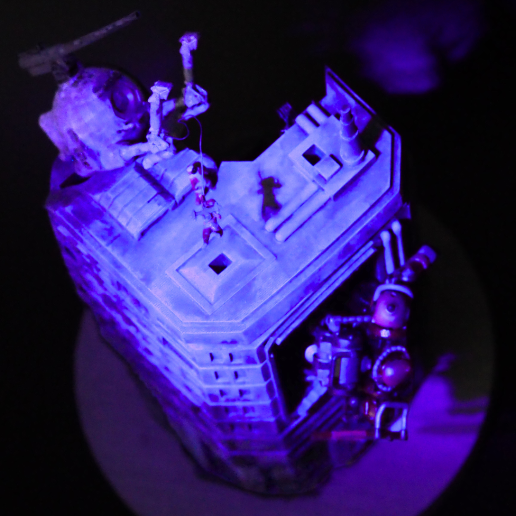 忍び寄るザクの影