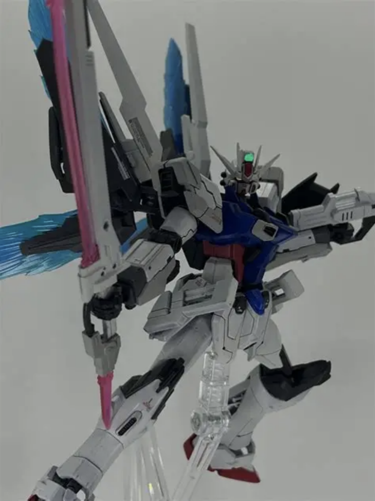 映画終了後、本機体はマイティーストライクフリーダムガンダムが政治的に使えなくなった場わいの予備機として作られた。機体の作成に辺りアクタイオン・インダストリー社が主導で作られているため、MS開発計画「オルタナティブ・プロジェクト」の恩恵を受けており多くのストライカー対応している。