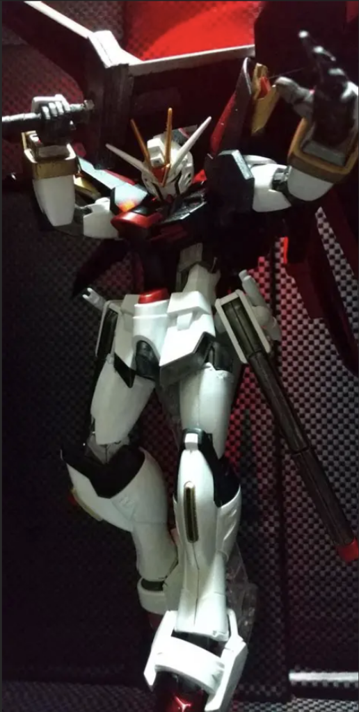 ﾃﾞﾝﾃﾞﾝ…ﾃﾞﾝﾃﾞﾝ…（名曲流れて欲しい）Black Fluegelという中二丸出しの名前ですが、単に好みで塗装した色に後付けでつけただけなのです