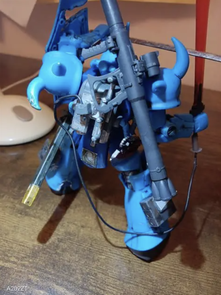 裏面です。あまり上手く行きませんでした。ミサイルをかけているのは、ただのランナーです。剣とつながってるのは、ミカエルのコードです。