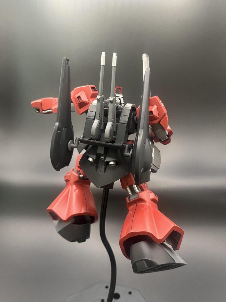 塗り分けも少なくてとても良いキットでした。合わせ目の量もまぁ普通くらい？マスキングテープ使ったのは肘下のパイプ部くらいかな？ふくらはぎの合わせ目は段落ち処理。