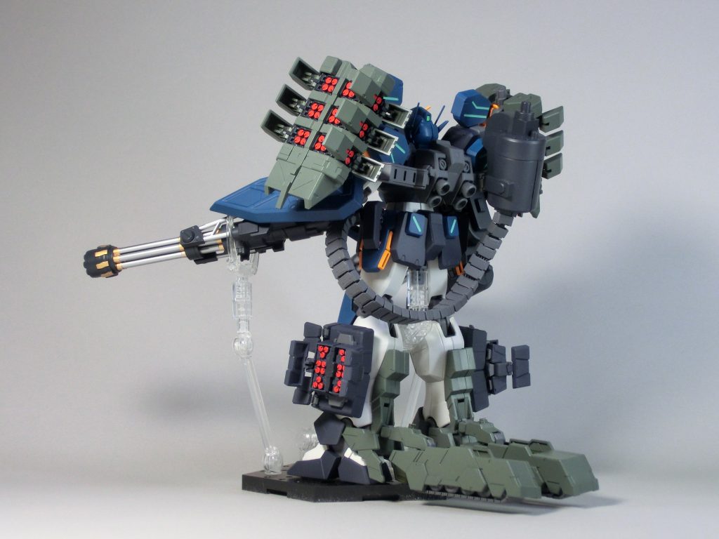 ナナメ後ろベルトリンクがセクシーですね