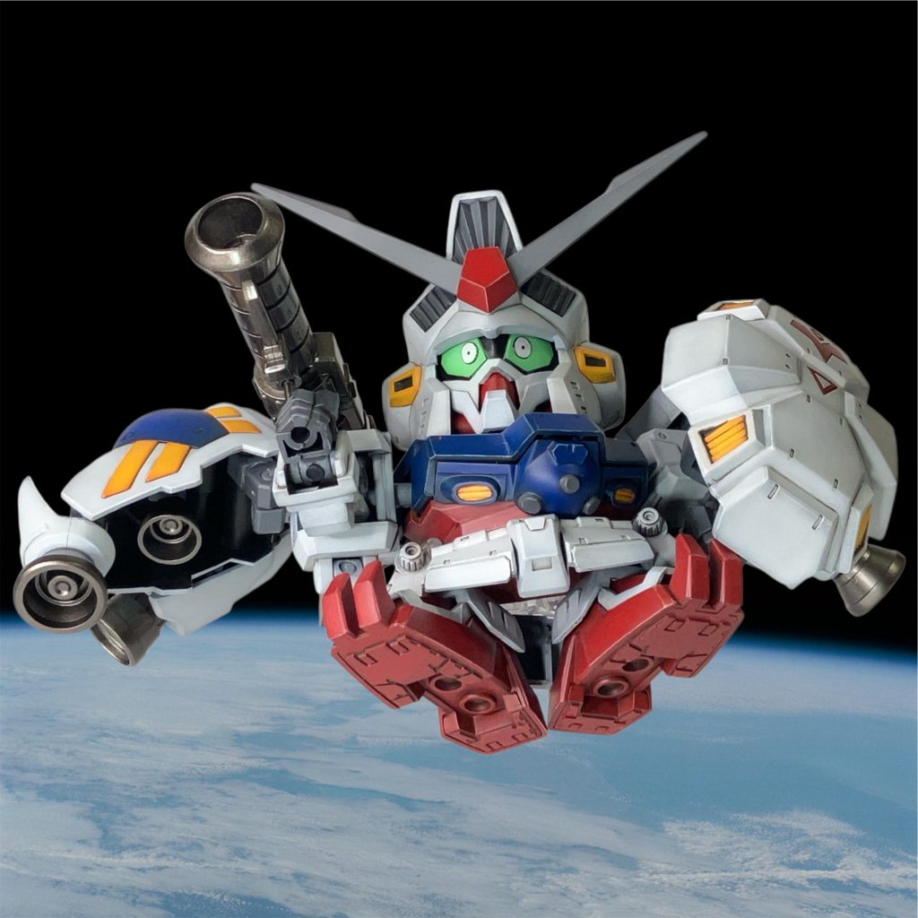 カラーレシピ白ニュートラルグレー(下地)→スチールホワイト青マボガニー(下地) → MSブルーグレー黒サフ (下地)→ MSグレージオン系赤ブラウン+ブラック(下地) → サザビーレッド黄色オレンジ(下地)→オレンジイエロー+ホワイト少量アトミックバズーカガンメタル