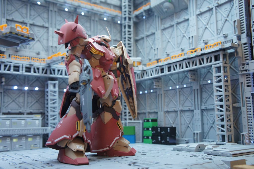 以上、閃光のハサウェイよりメッサーF02型でした。メッサーはあと２機確保してるので１機はいつものごとく緑に塗る予定です。