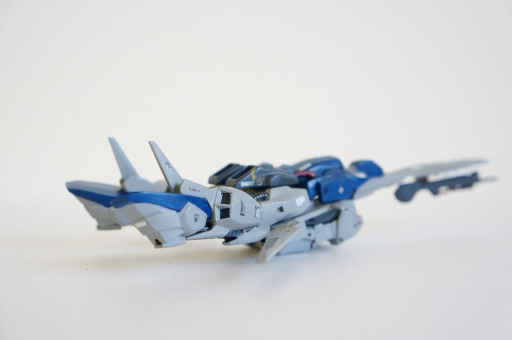 横から。色はテスト機らしくグレーです。デルタプラスを意識したわけではありません。