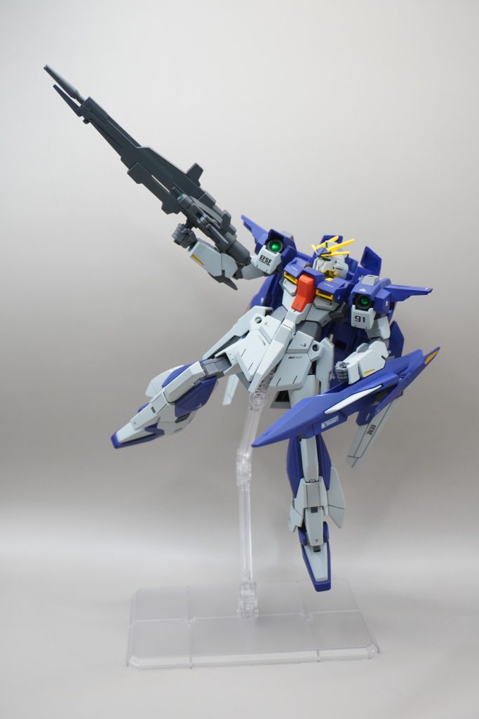 バックパックを装備するとリガズィ・カスタムの雰囲気を感じる、かな?