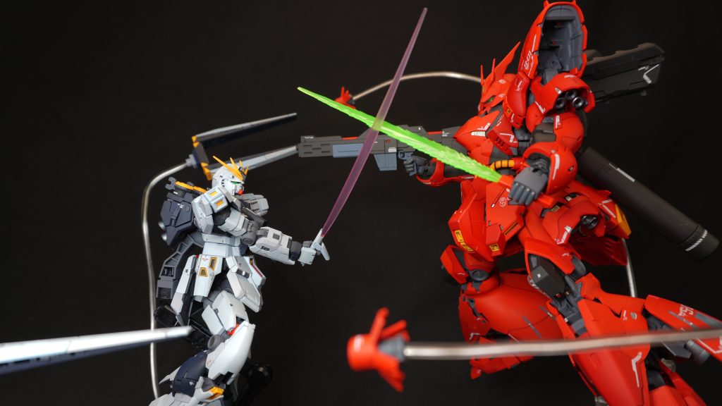 HWSを捨てれば通常のνガンダムになります。