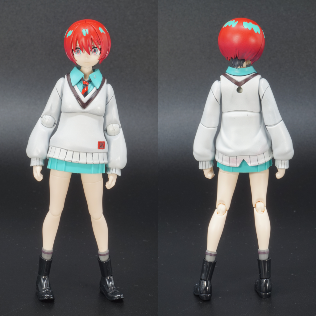 馴染み深い冬服姿。靴下やネクタイのラインはマスキングして塗り分けしています。