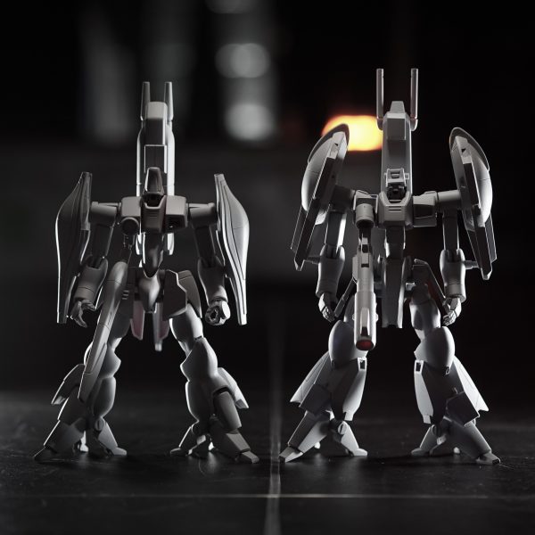 旧キットガザDをHGUCガザCとミキシング。同時制作のガザCと並べた時に同時代の後継機に見えるように。まだここからあちこち改造する予定。捨てサフ状態だと結構そっくりに見えるけど、ぜんぜん違う塗装をするのでもっとちゃんと旧型新型にみえるはず。 （5枚目）