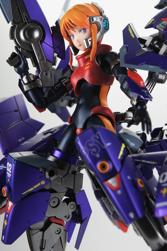 アイデカールは、アニメのフラットな表現のものを使いました。