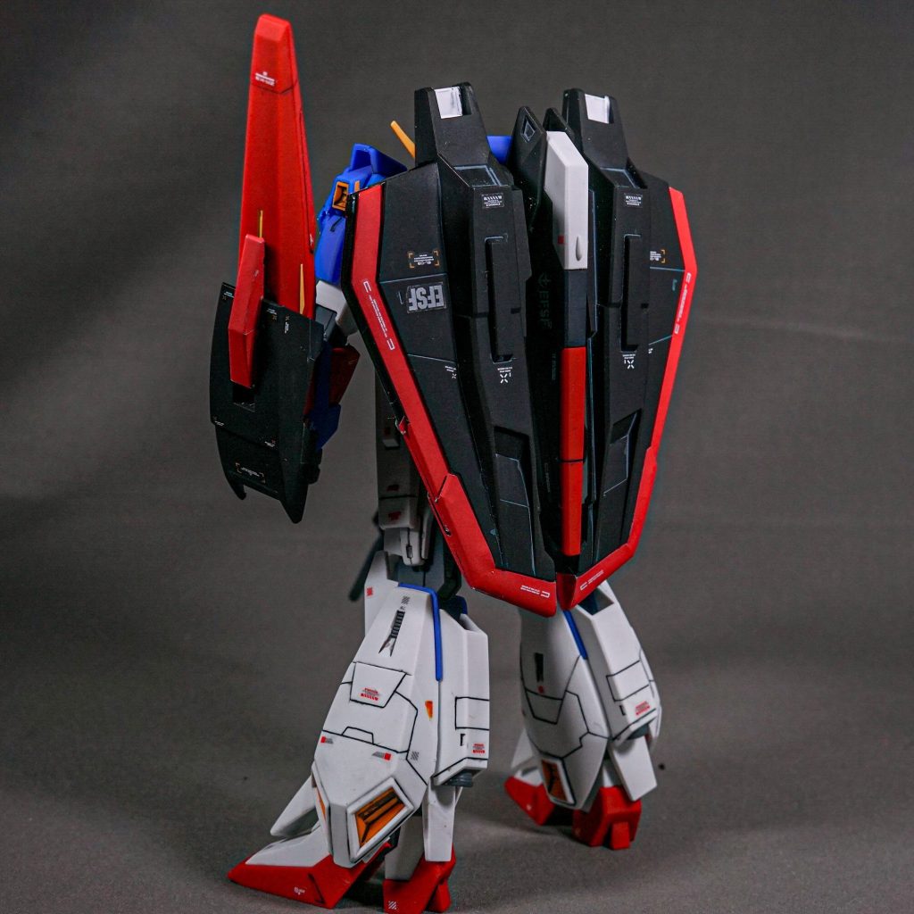 MSZ-006 Zガンダム–3枚目/制作者：しるばにあ