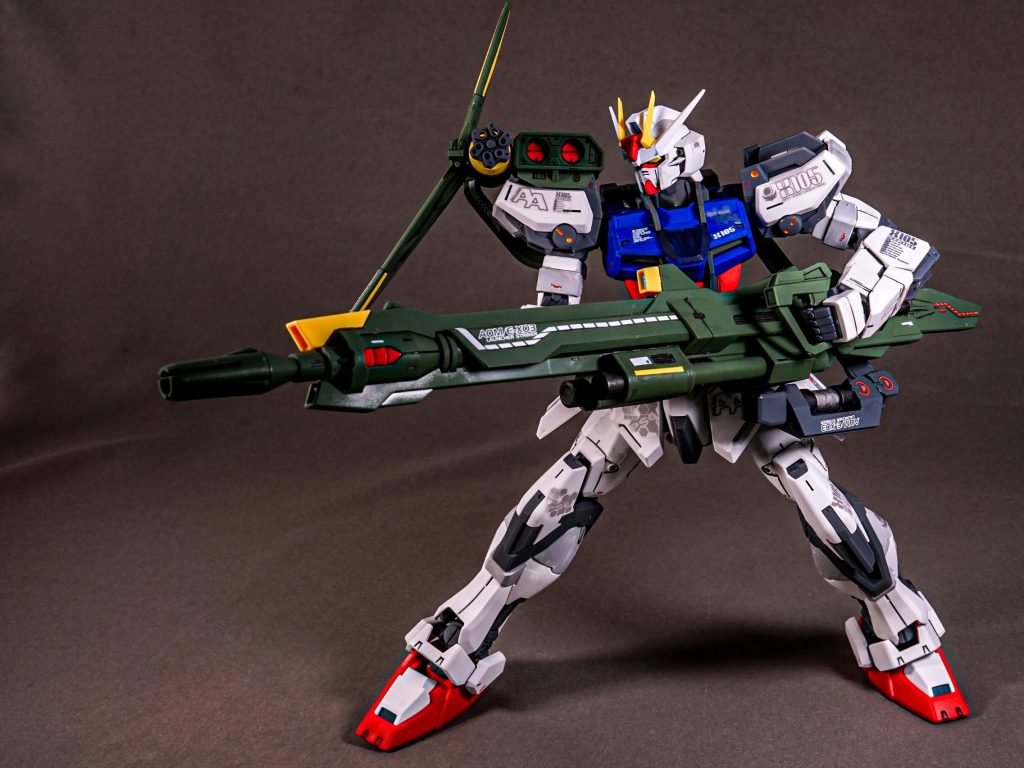 長い武器を持たせるのも大変です💦