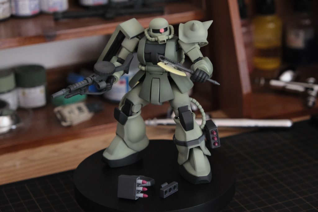 ザク ii hg040 人生で初めてHGを組み立てる–4枚目/制作者：Coke.NT