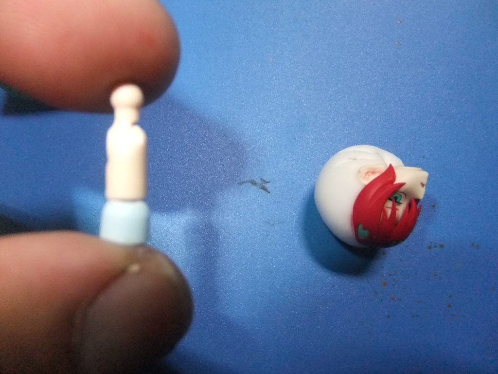 首の丈が足りない部分を30MSの余剰部品を流用して補填して使えるようにします。