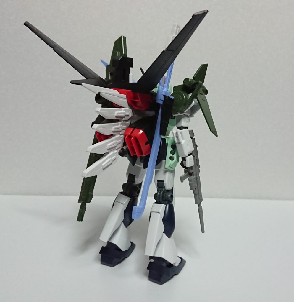 背面塗装前隠れて見えませんがリアアーマーにジェスタのリアアーマーを使用してます、マルチプルアサルトストライカーはプラ板を使って無理やり付けれるようにしました。 最後までご覧いただきありがとうございました。