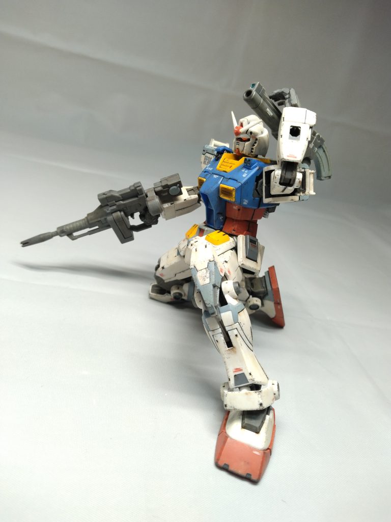 片膝ポーズもきれいにできますね。