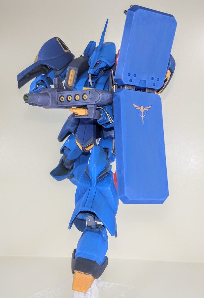 シールドが追加されたことでいかにも量産機だなと思えます。