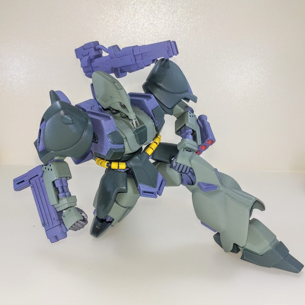 アクションポーズ。前回の製作法を踏襲しているので膝立ちももちろん出来ます。