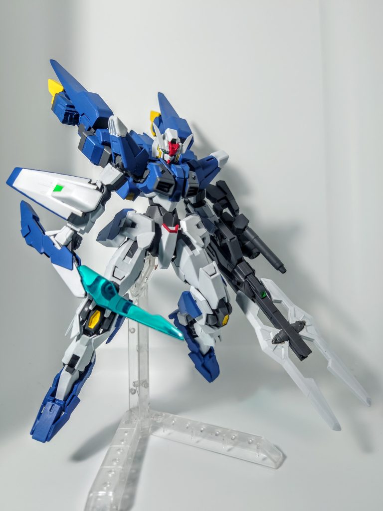 盾がエアリアルのビット感増々にできて嬉しい。クランシェの盾そのままなんですけどね銃が重くて左腕が垂れ下がりがちなのが後悔ポイントですね血迷って右膝に付けたAGE-Ⅱマグナムのファンネル？がちょっと浮いちゃったかな⋯