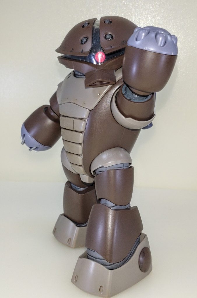 アクションポーズ。このポーズを取らせるだけでも癒されます。