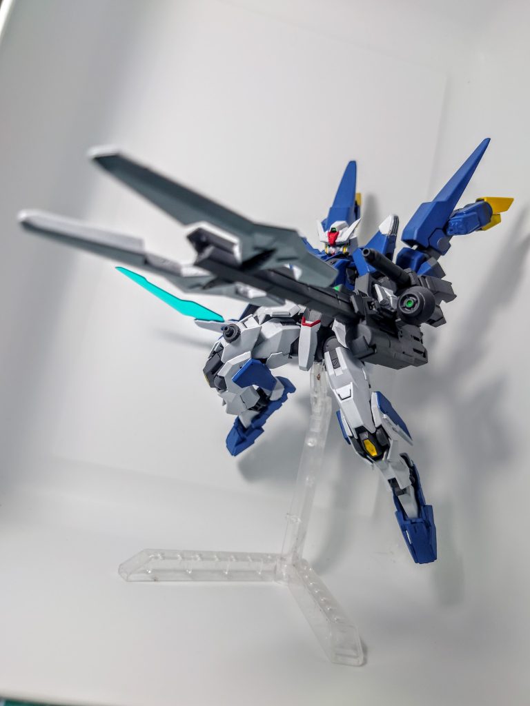 今回も盾裏と右膝に近接武器をマウント出来るようにしたので余剰なし(ビームサーベルの刃は⋯)