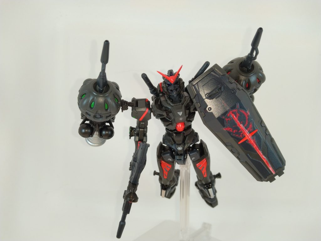 赤いガンダム（黒い）