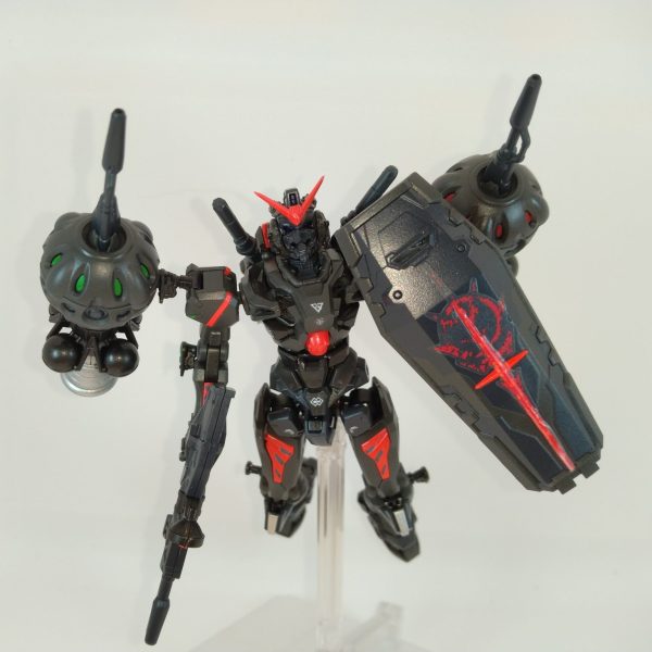 赤いガンダム（黒い）