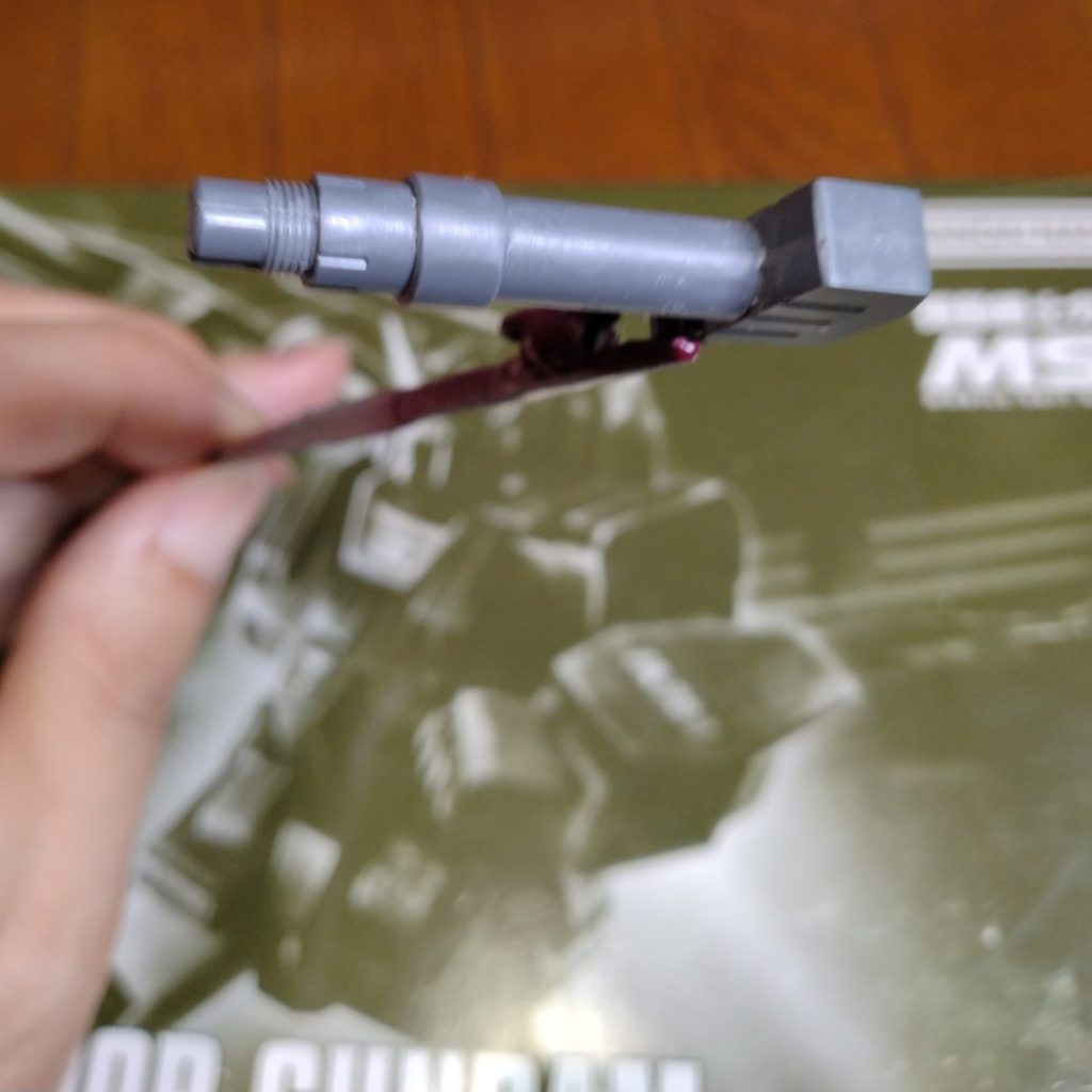 作品名：ヘビーガンダムその8<p>HGヘビーガンダムを製作中です。バズーカとビームライフルの合わせ目消しに挑戦しました。 バズーカは新しく買ってきたタミヤセメント流し込みタイプ速乾で、ビームライフルは何年か前に買ったミスターセメントSでやりました。とりあ […]</p>