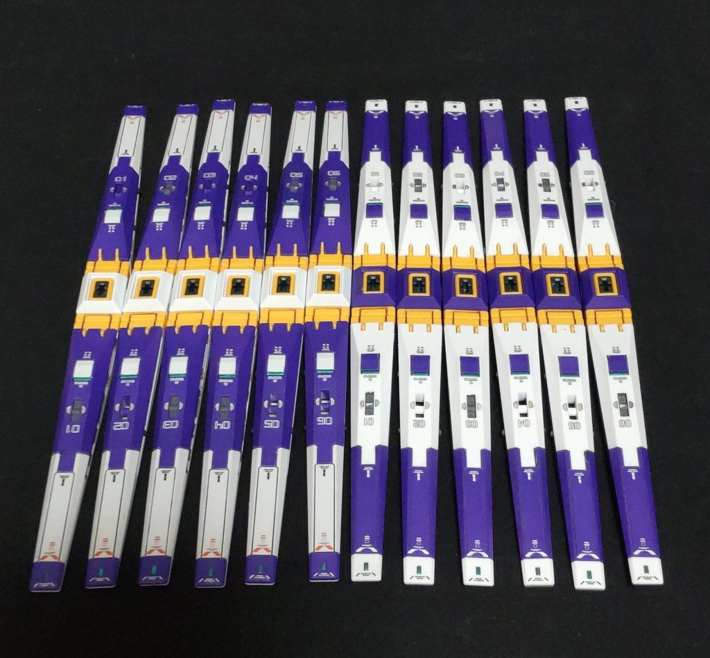 今回の目玉、ダブル・フィン・ファンネル😁。実は、最初からファンネルを12機まとめて作成しました。そりゃあ、ファンネルHigh⤴️⤴️⤴️にならないとやってられません😆。