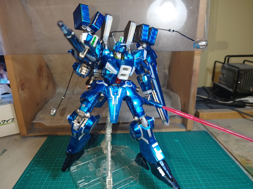 ガンダムMk-V　メカニカルコアメッキ風塗装